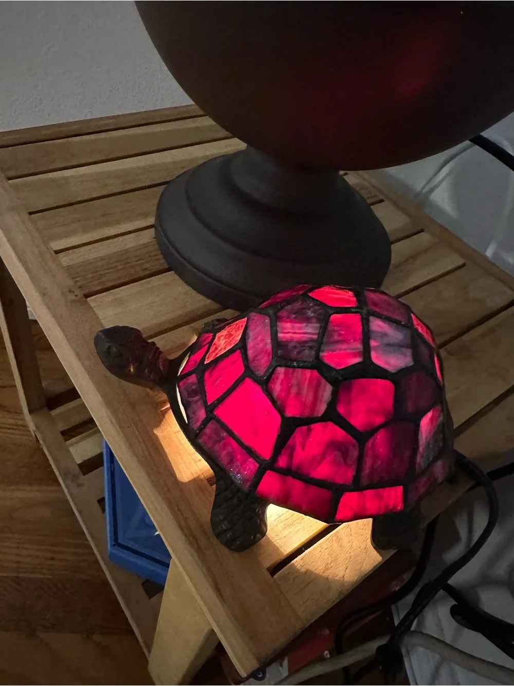 Turtle Tiffany-Style Red Stained Glass Accent Lamp